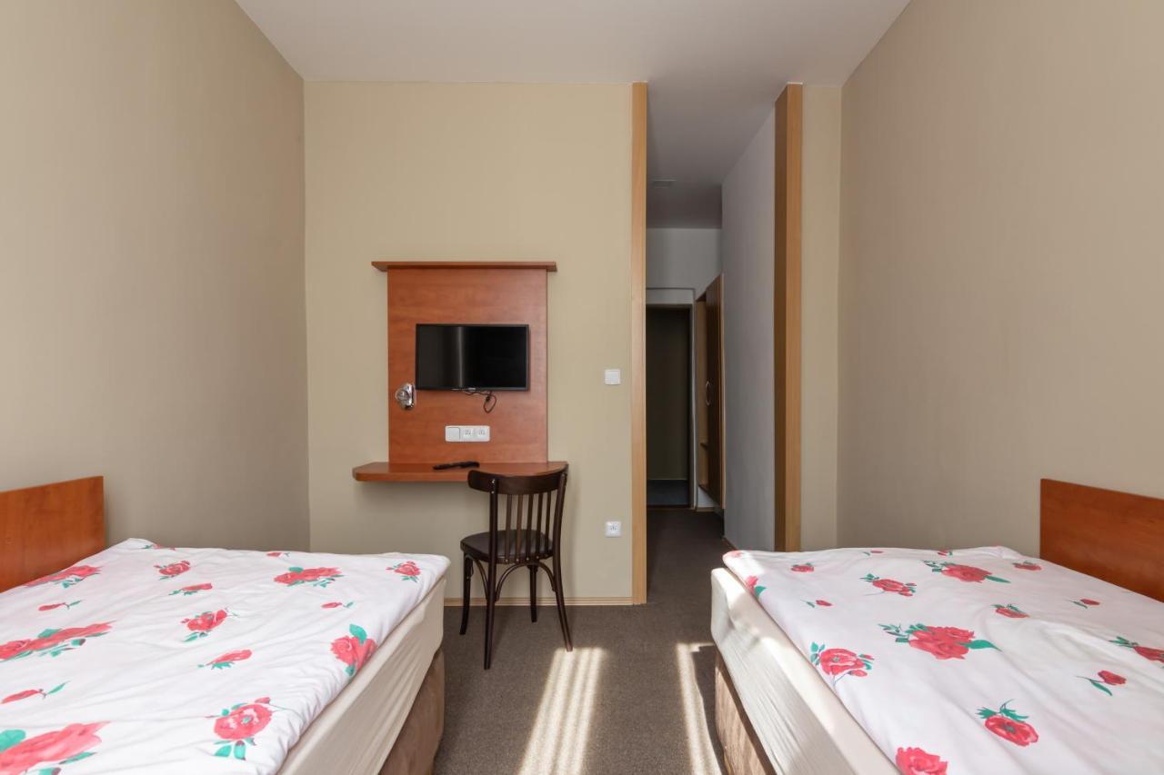 Hotel Alfa Тршебич Экстерьер фото
