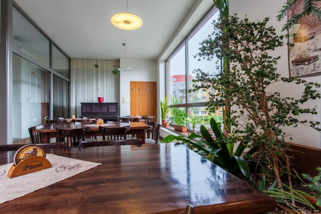 Hotel Alfa Тршебич Экстерьер фото