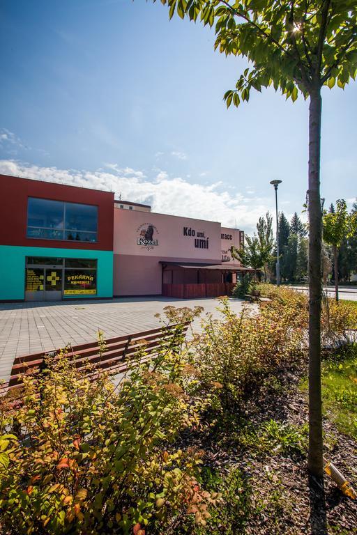 Hotel Alfa Тршебич Экстерьер фото