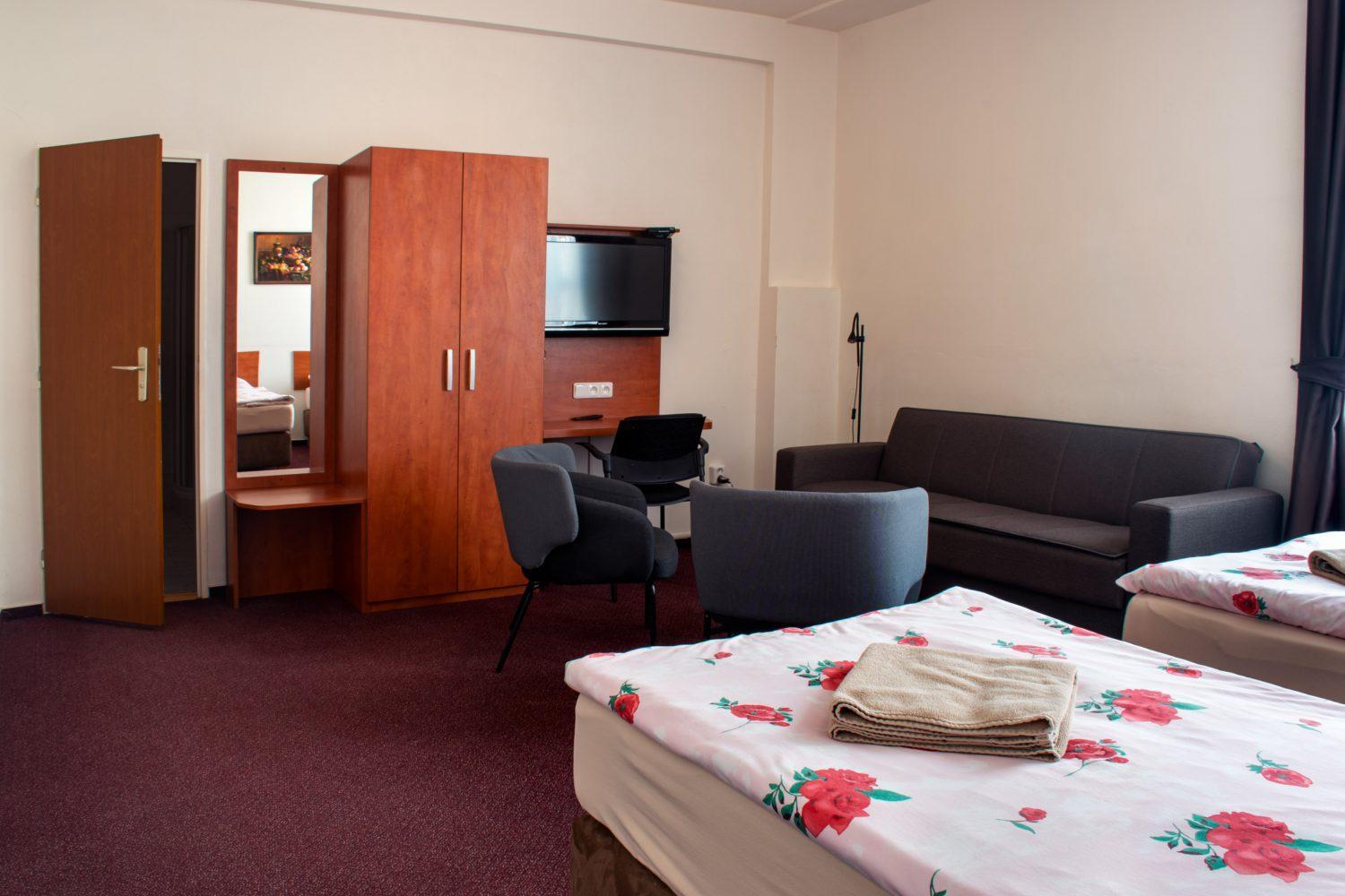 Hotel Alfa Тршебич Экстерьер фото